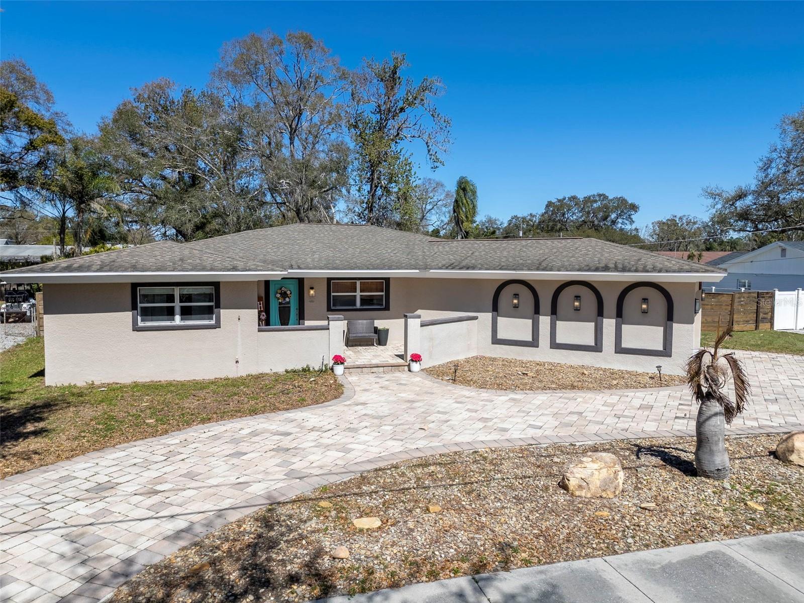 2535 LAKE ELLEN DRIVE