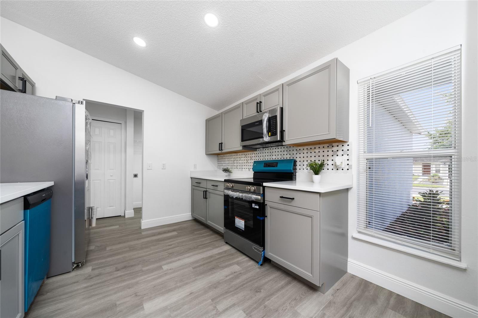 335 BLUFF LANE