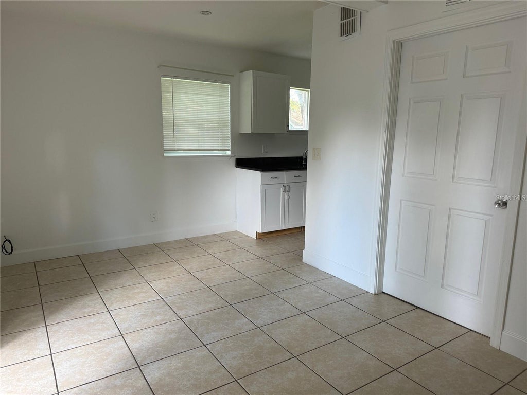 Photo of 2416 S Mayer Avenue #6, Orlando, FL 32806 (MLS # O6438229)