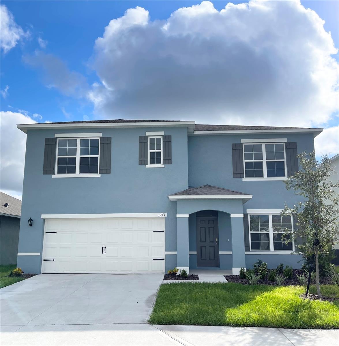 Cascades is a community in Davenport, Florida, near world-class theme parks and attractions. This beautiful home features 5 bedrooms, 3 bathrooms, and a 2-car garage, with upgrades including stainless steel appliances, granite countertops, ceramic tile, and laminate flooring. Residents enjoy resort-style amenities, water views, and easy access to lakes, golf courses, parks, shopping, and restaurants. Perfect as a primary home, vacation getaway, or investment property.
