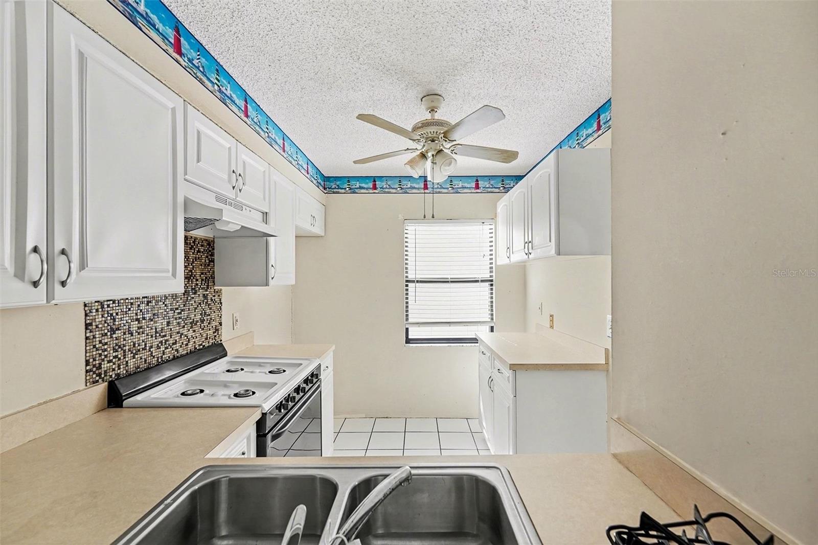 1522 MISSION HILLS BOULEVARD