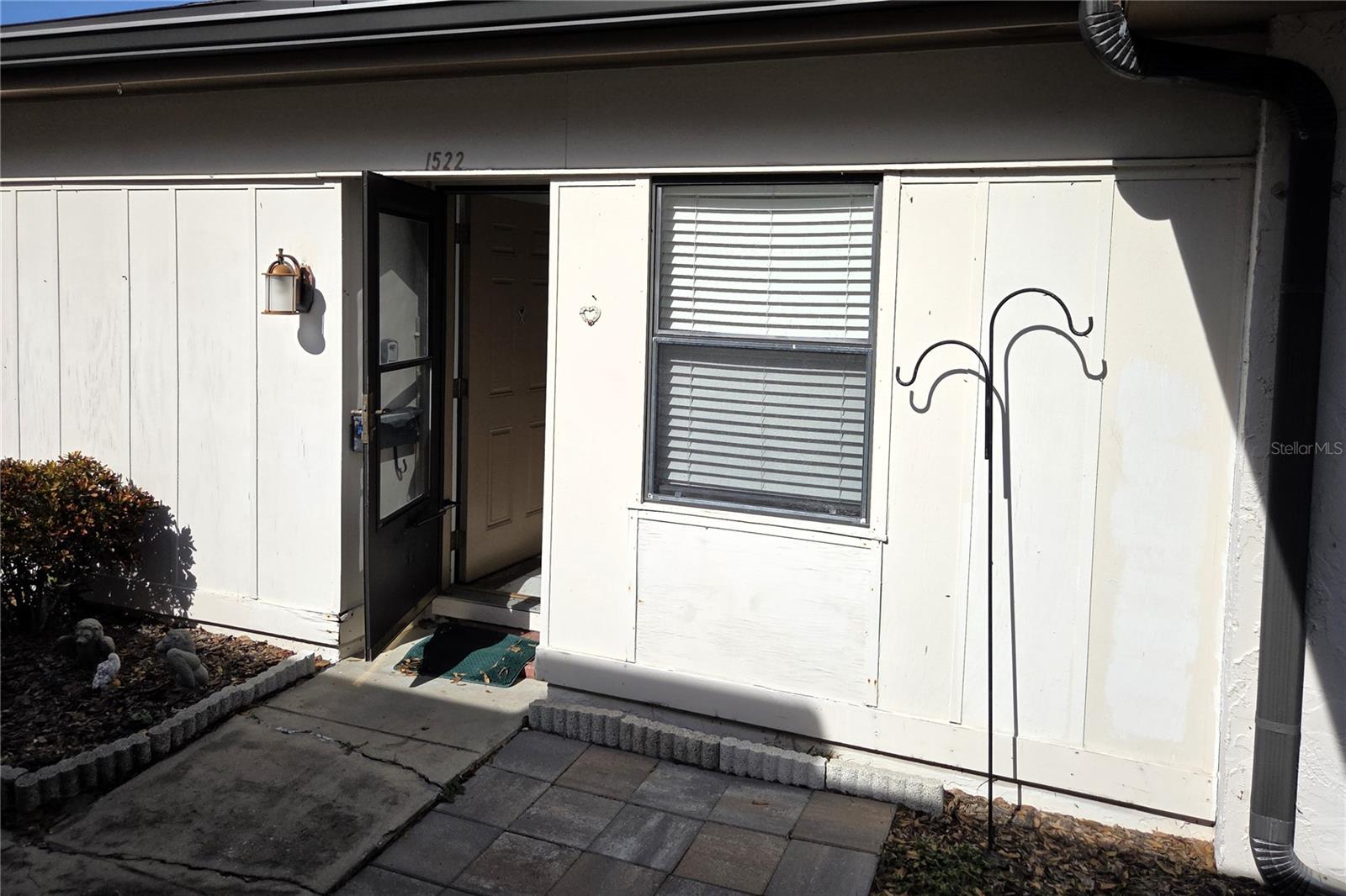 1522 MISSION HILLS BOULEVARD