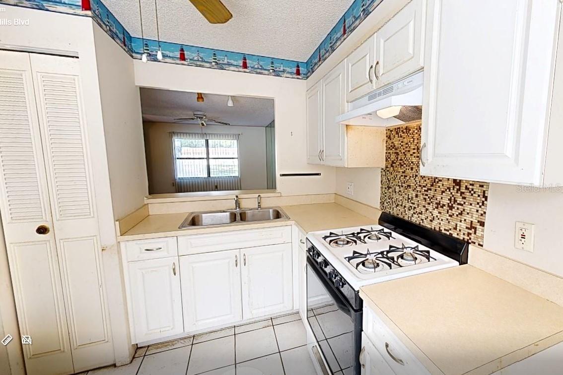 1522 MISSION HILLS BOULEVARD