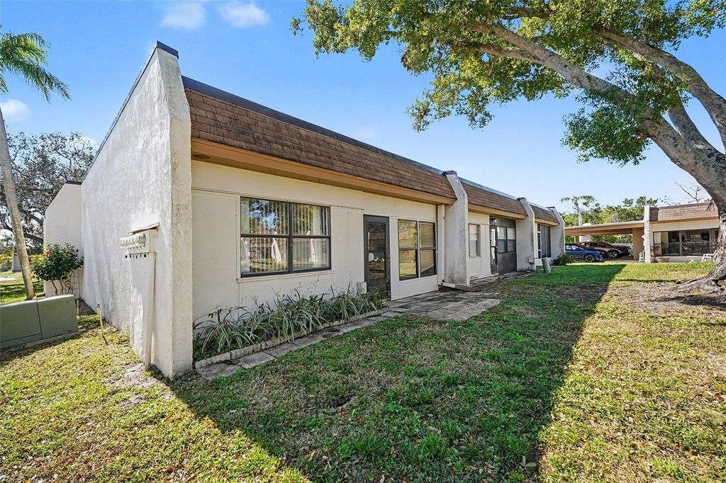 Photo of 1522 Mission Hills Boulevard, Clearwater, FL 33759 (MLS # TB8467984)