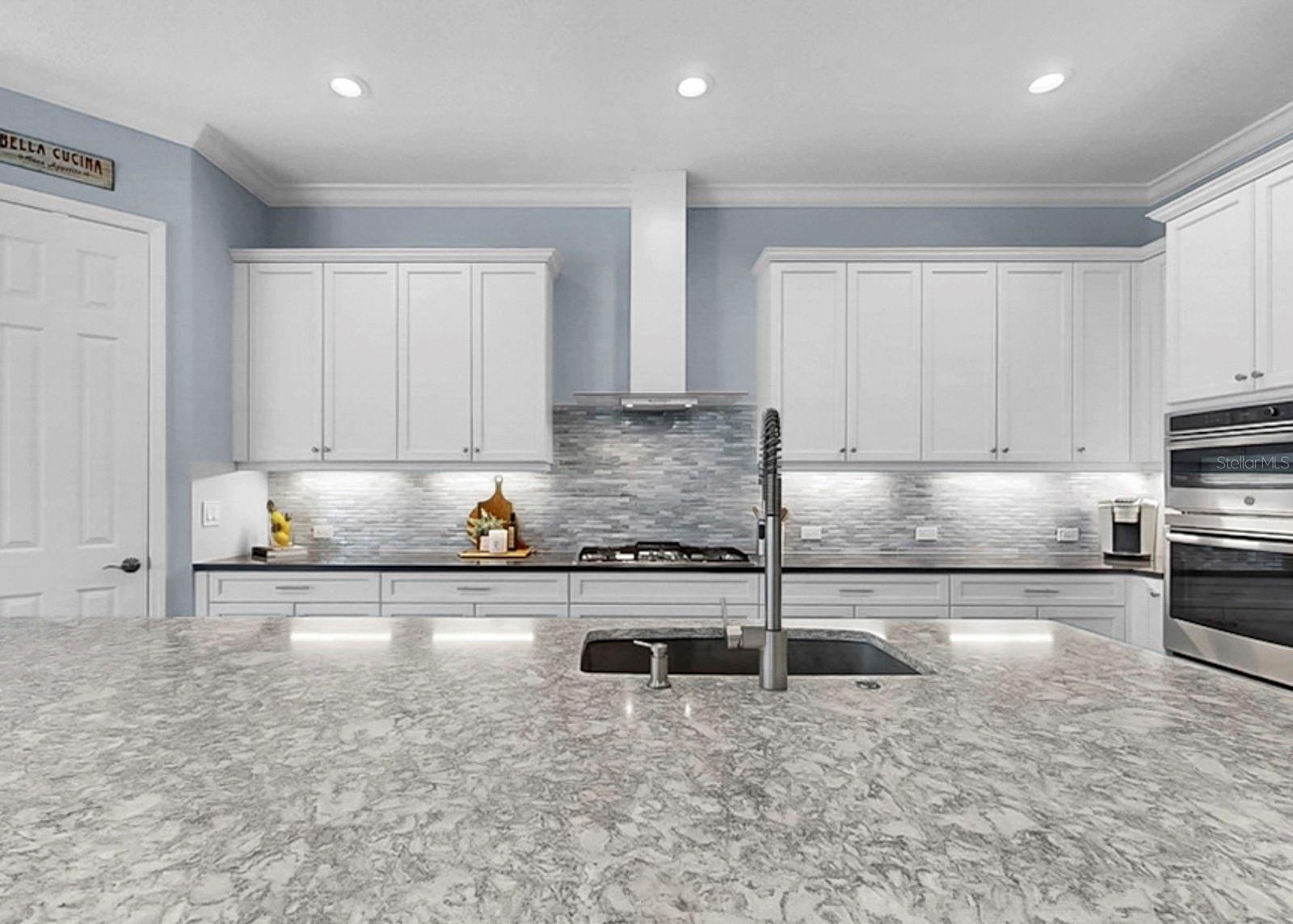 MIRABAY PH 3C-2 - Residential