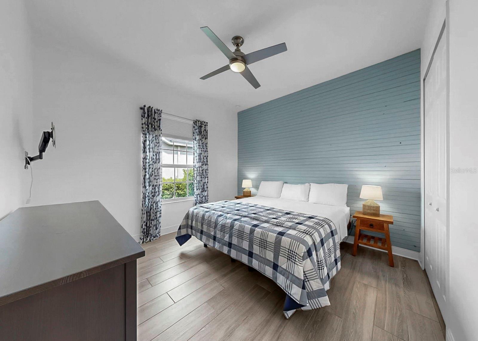 MIRABAY PH 3C-2 - Residential