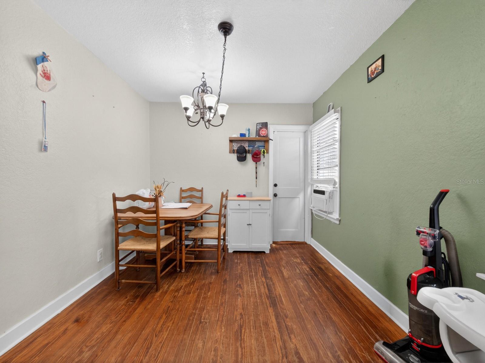 LEESBURG BONAIRE HEIGHTS 02 - Residential
