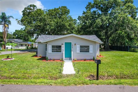 A home in LAKELAND