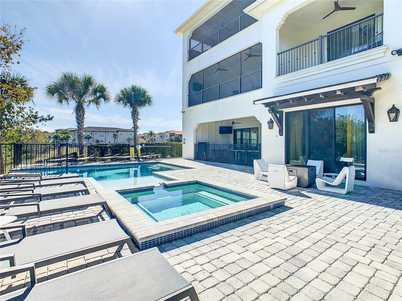 550 MUIRFIELD LOOP