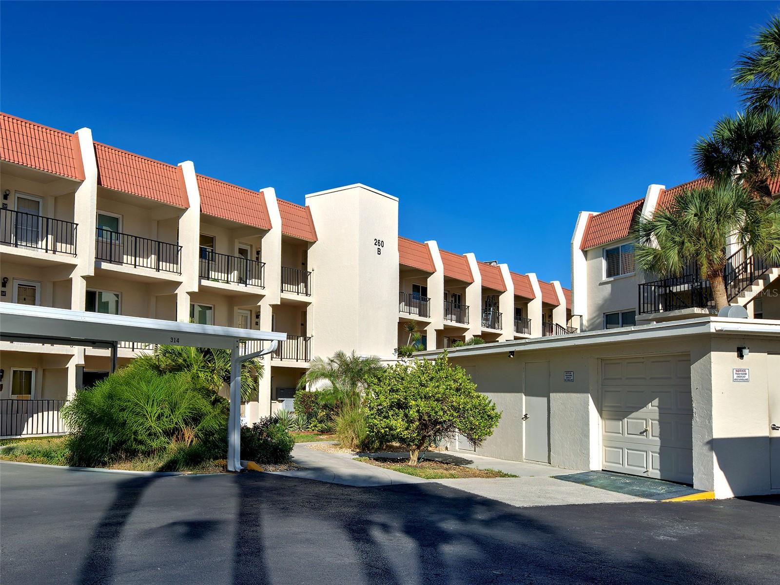 BELLA COSTA I - Residential