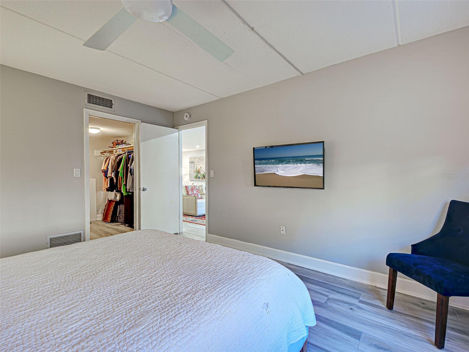 BELLA COSTA I - Residential