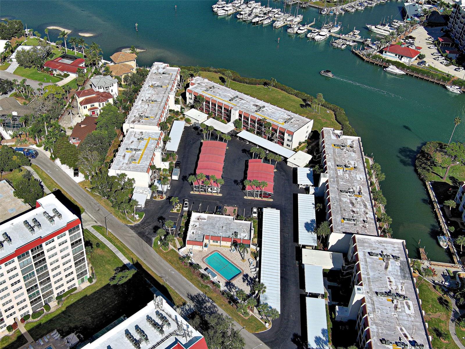 BELLA COSTA I - Residential