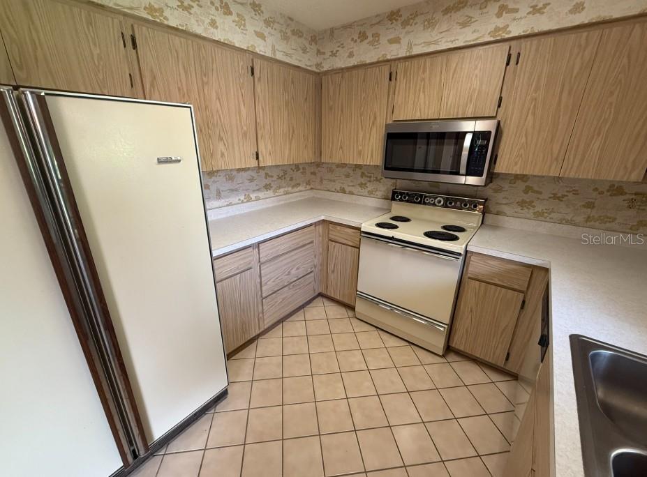 SUNRISE GOLF CLUB PH III - Residential