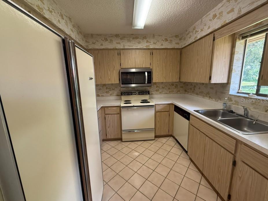 SUNRISE GOLF CLUB PH III - Residential