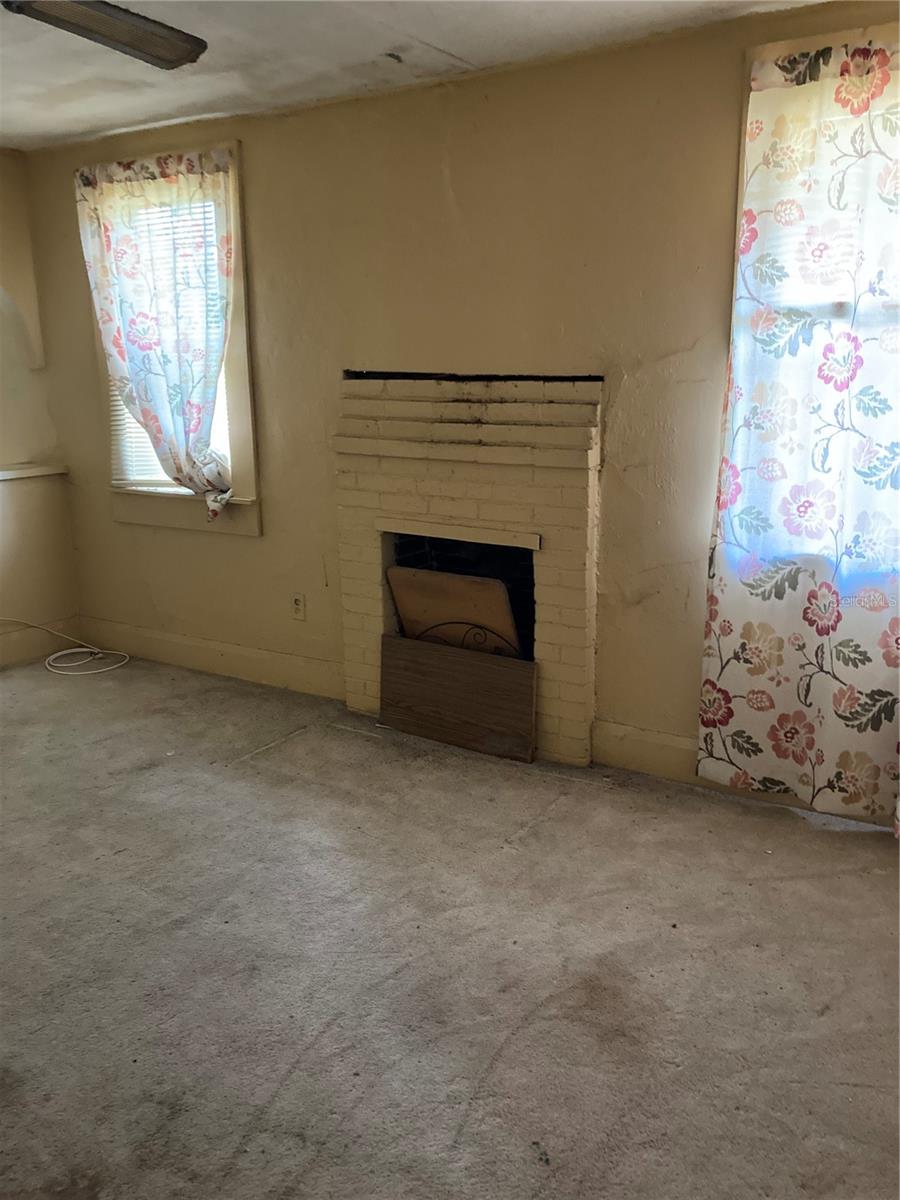 BOWYERS SUB PB 3 PG 19 - Residential