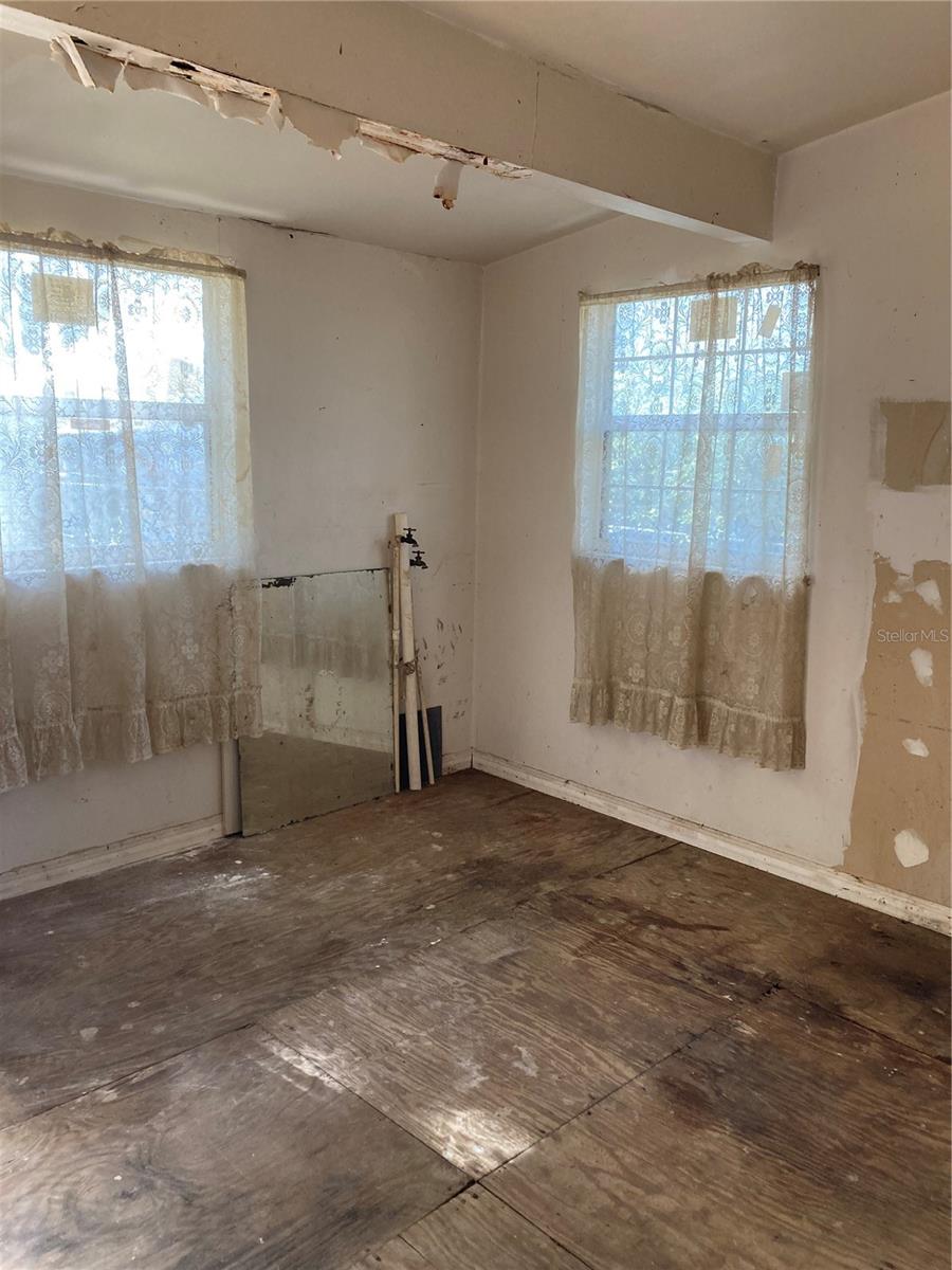 BOWYERS SUB PB 3 PG 19 - Residential