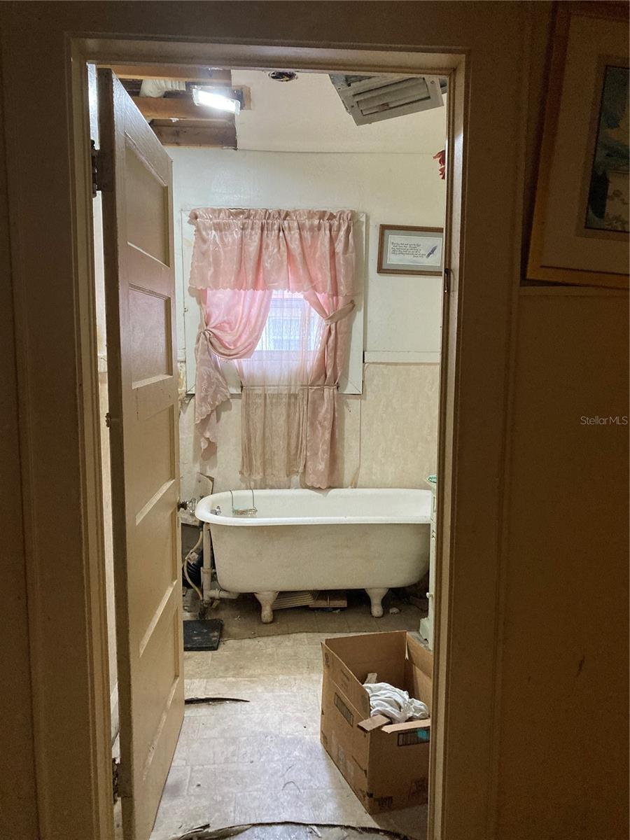 BOWYERS SUB PB 3 PG 19 - Residential