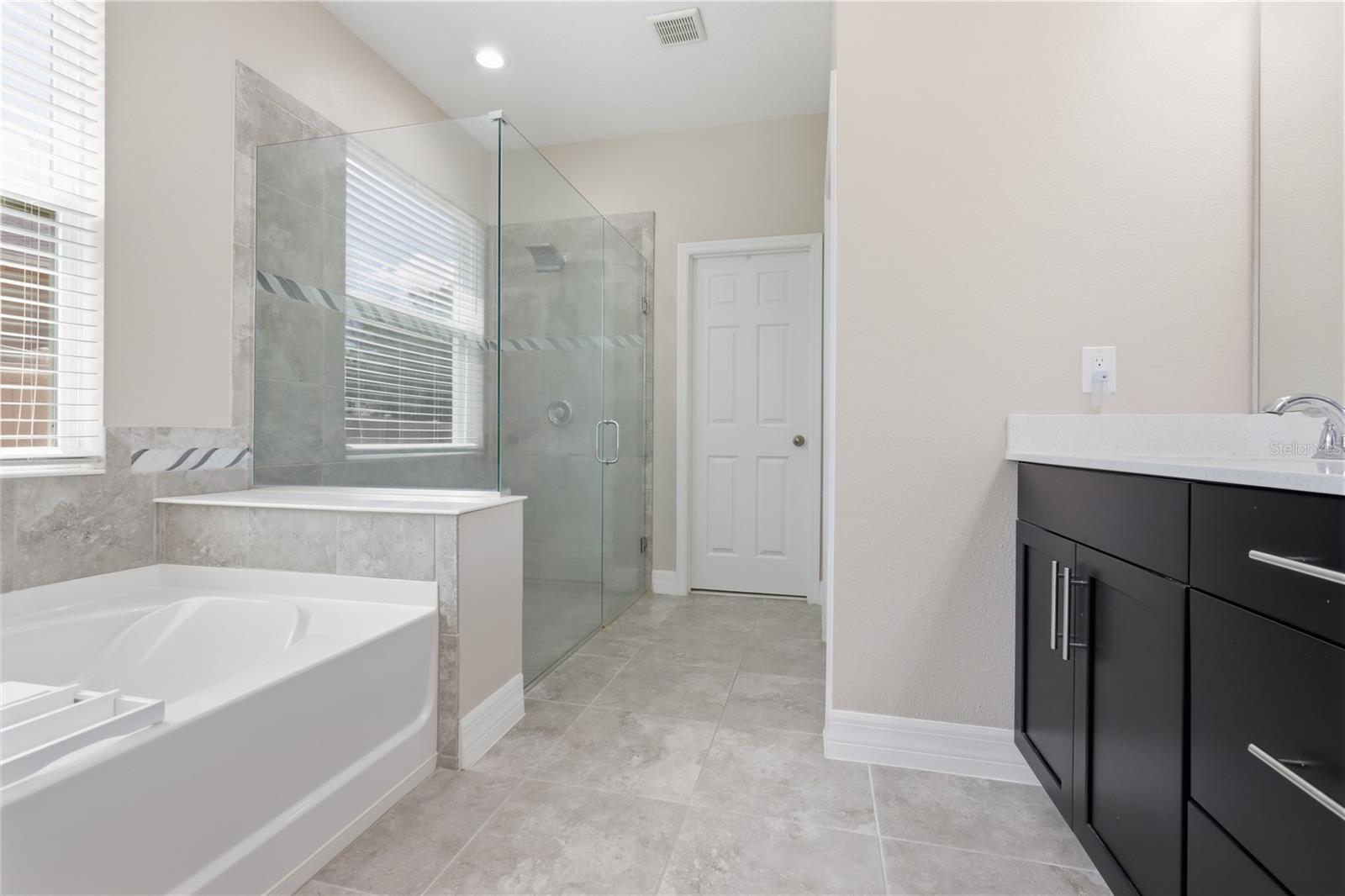 BENTLEY GREEN - Residential