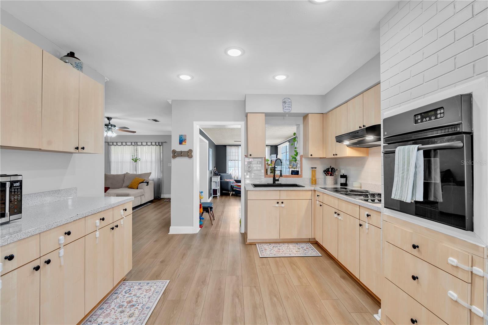 JOHN H DREWS FIRST EXT - Residential