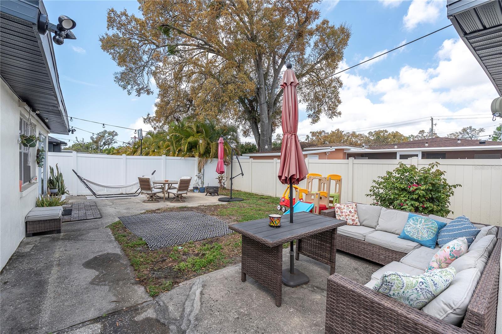 JOHN H DREWS FIRST EXT - Residential