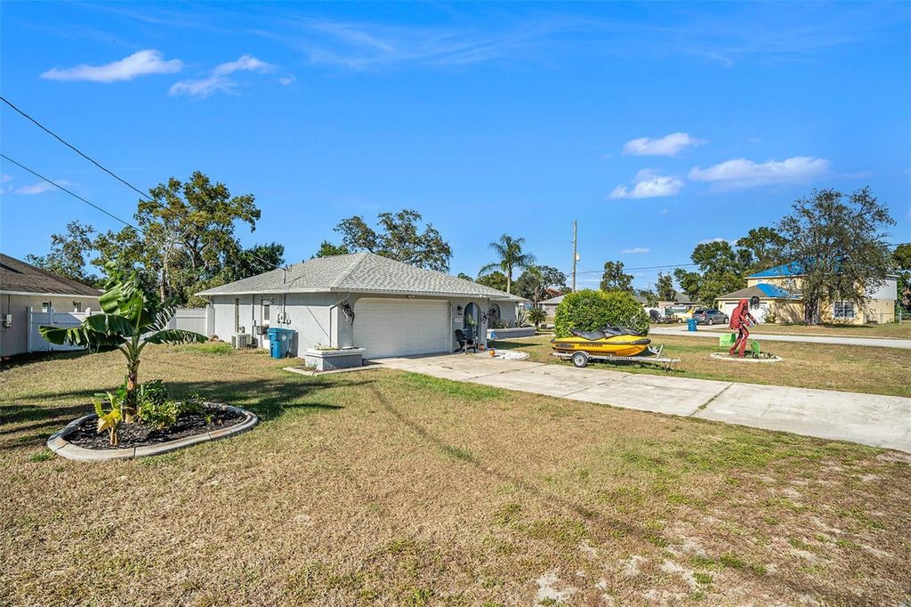 Photo of 11011 Upton Street, Spring Hill, FL 34608 (MLS # TB8438908)