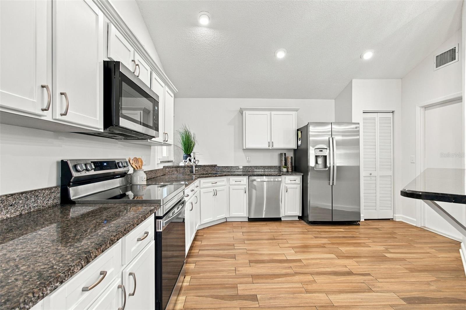 11905 HICKORYNUT DRIVE