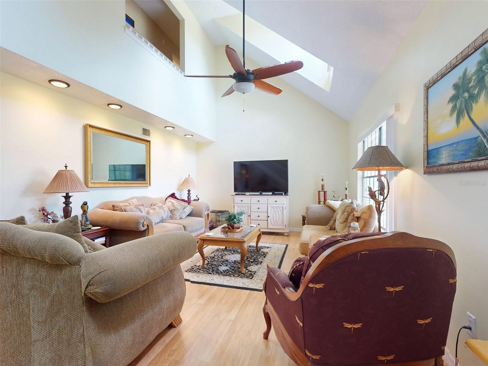 1524 ROCKINGHAM LANE