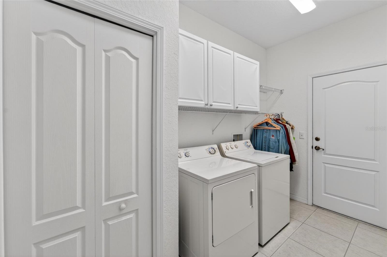 LYNDHURST CONDO - Residential