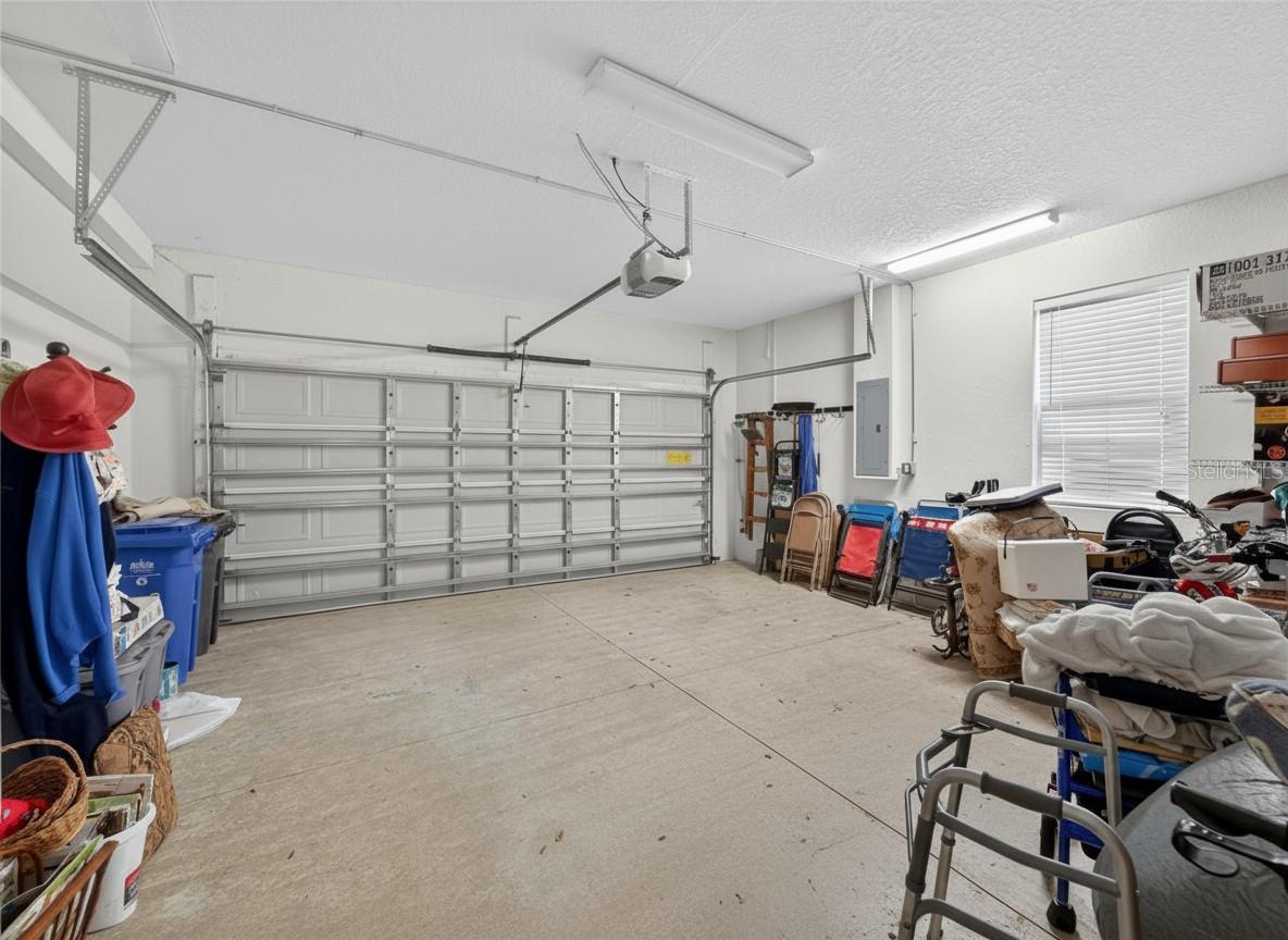 LYNDHURST CONDO - Residential