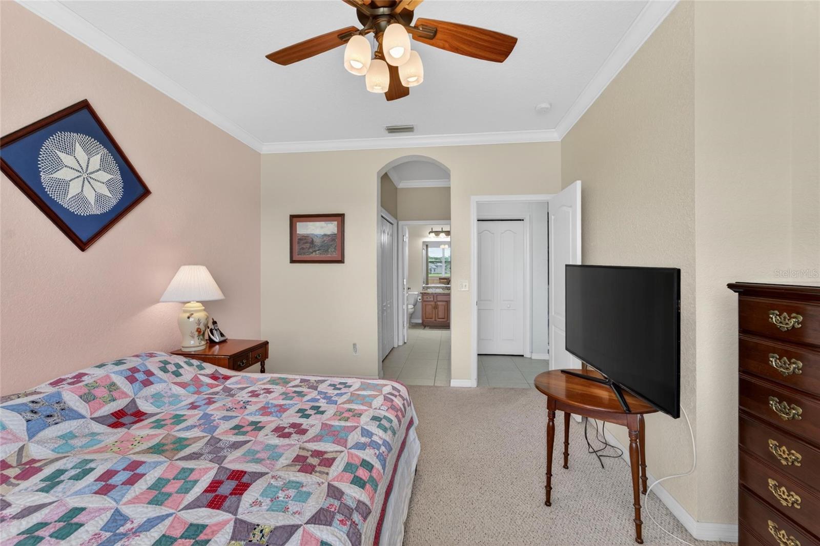 LYNDHURST CONDO - Residential