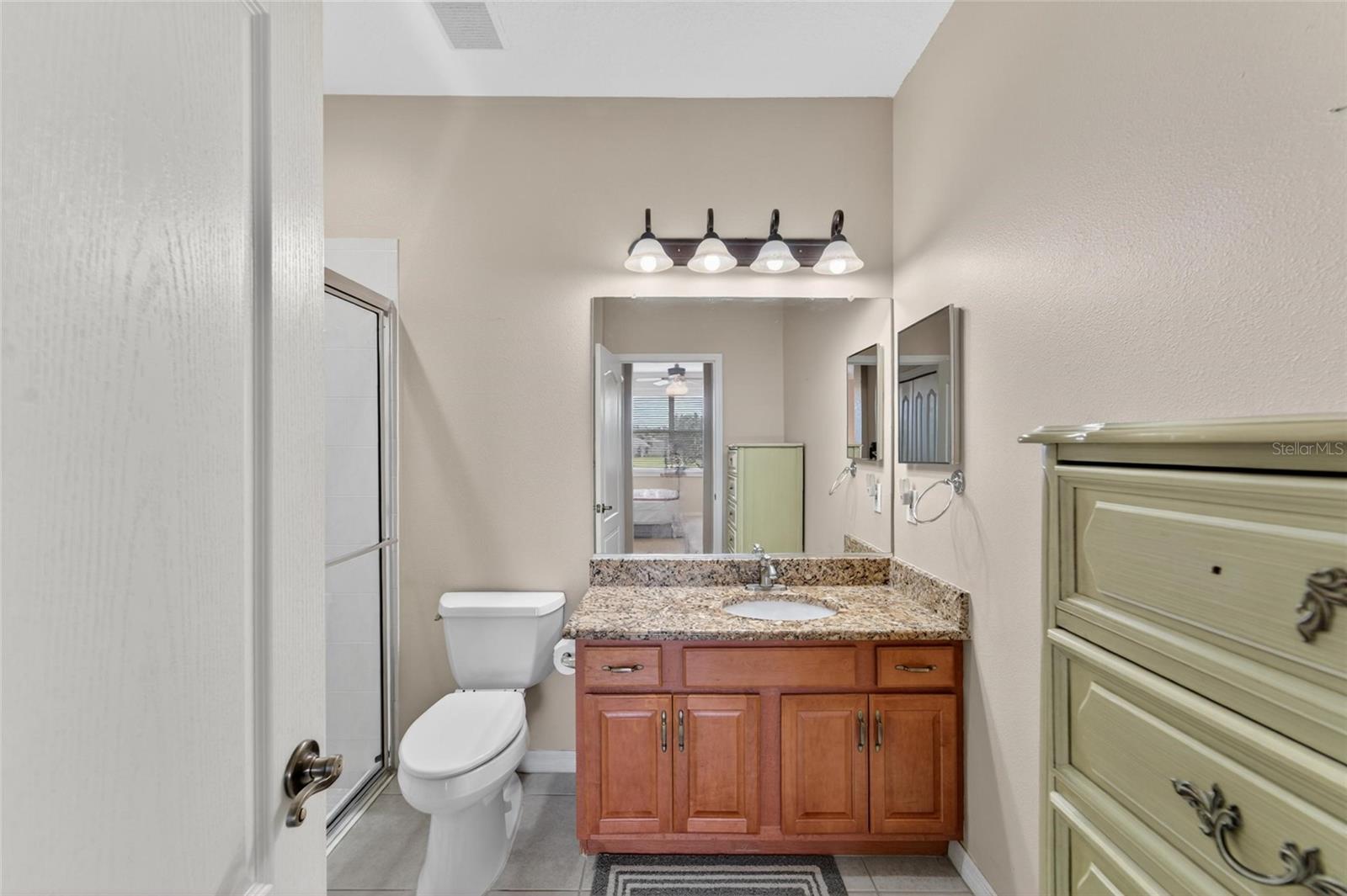 LYNDHURST CONDO - Residential