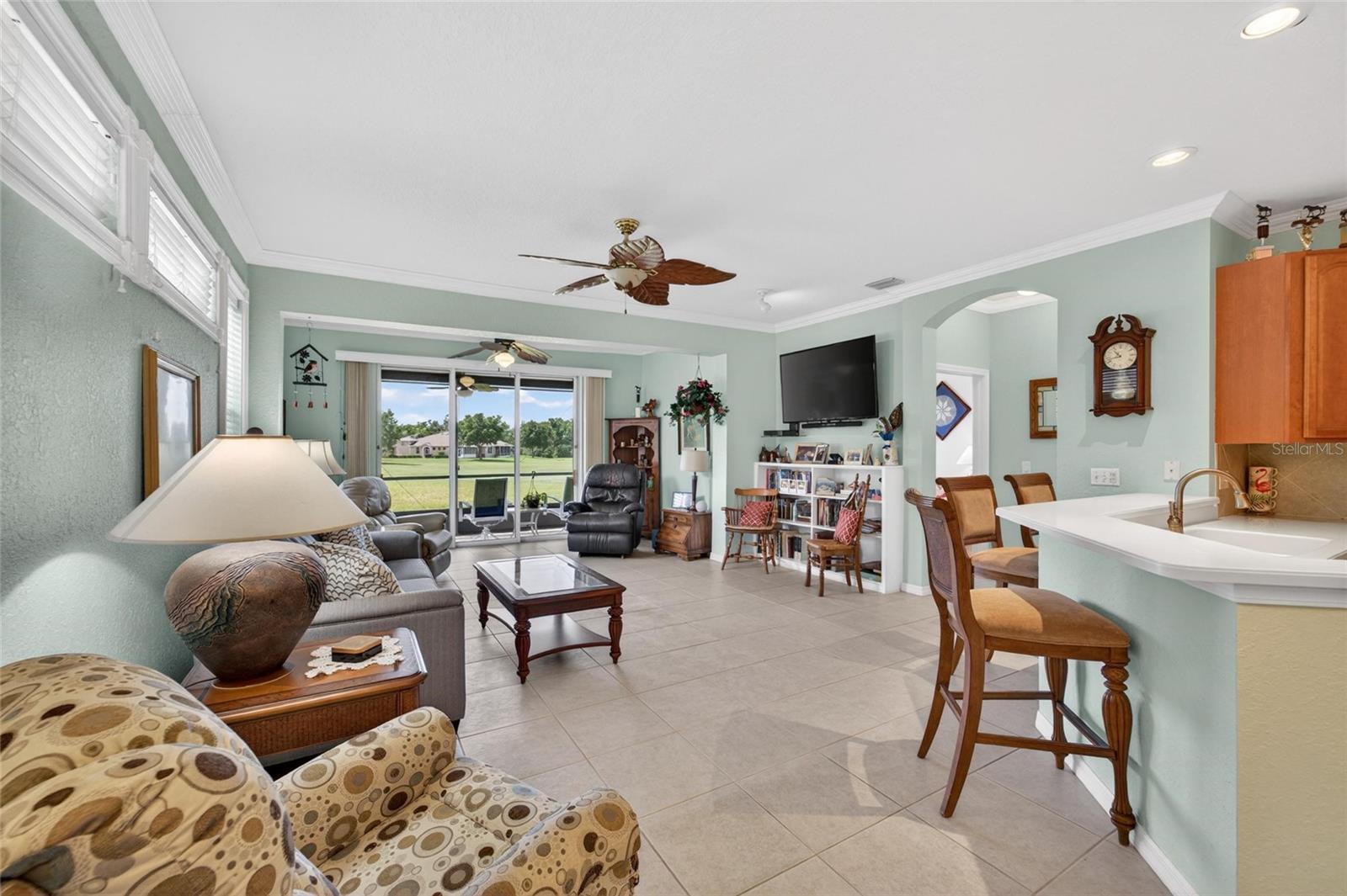 LYNDHURST CONDO - Residential