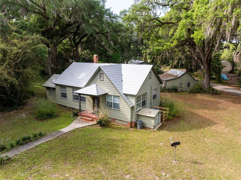 Photo of 520 Desoto Ave, De Leon Springs, FL 32130 (MLS # V4948041)