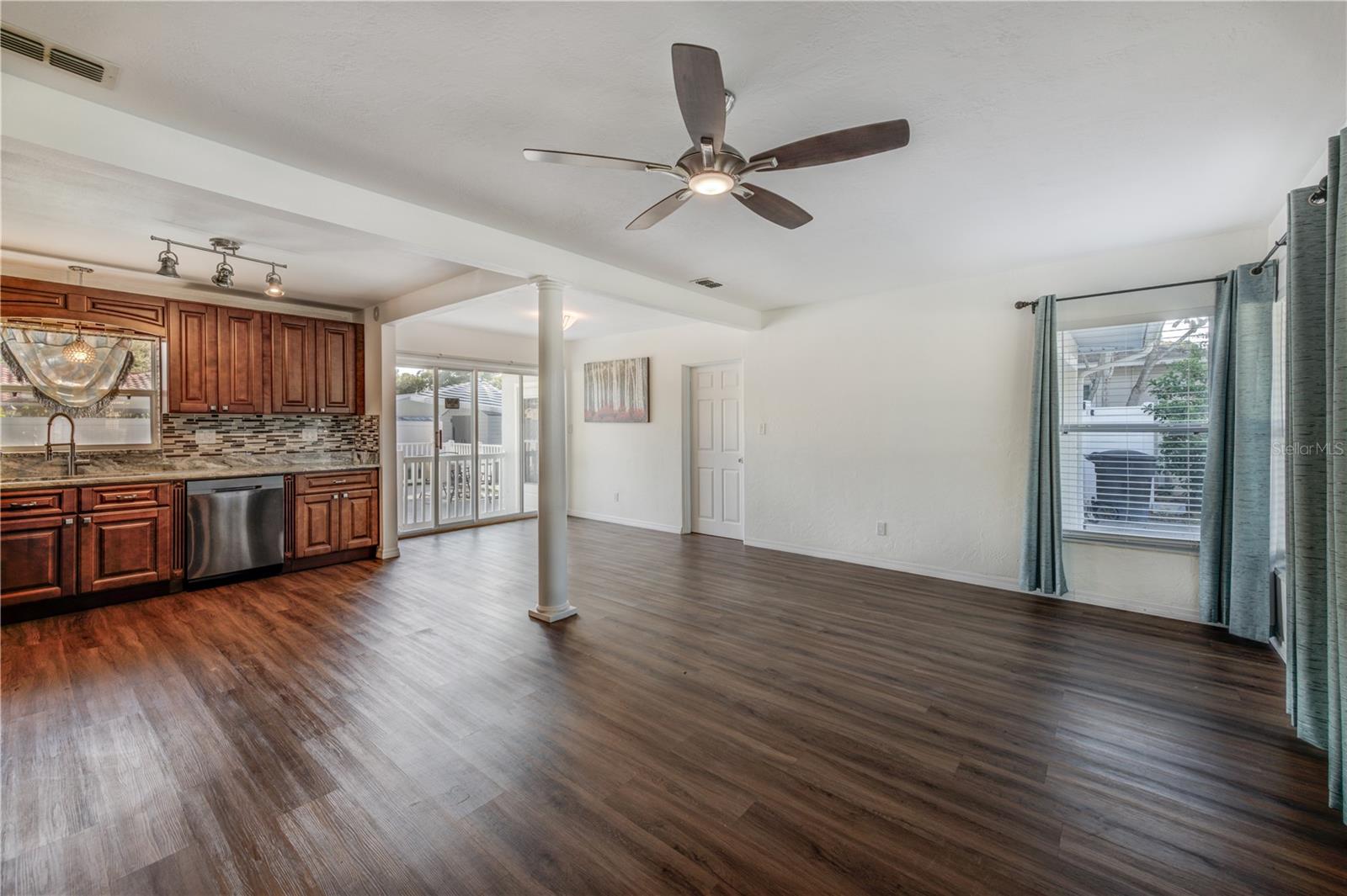 BRENTWOOD HEIGHTS - Residential Lease