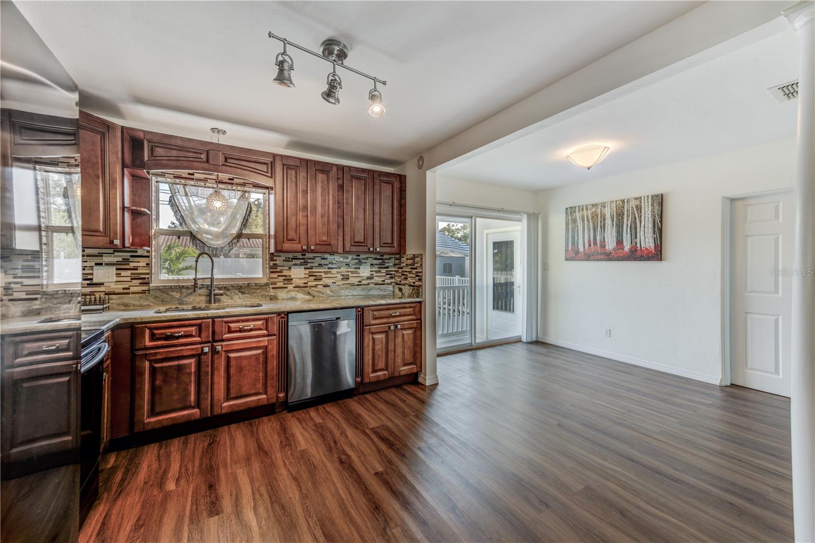 BRENTWOOD HEIGHTS - Residential Lease