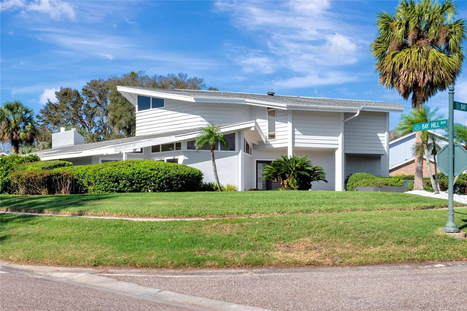8922 BAY COVE COURT