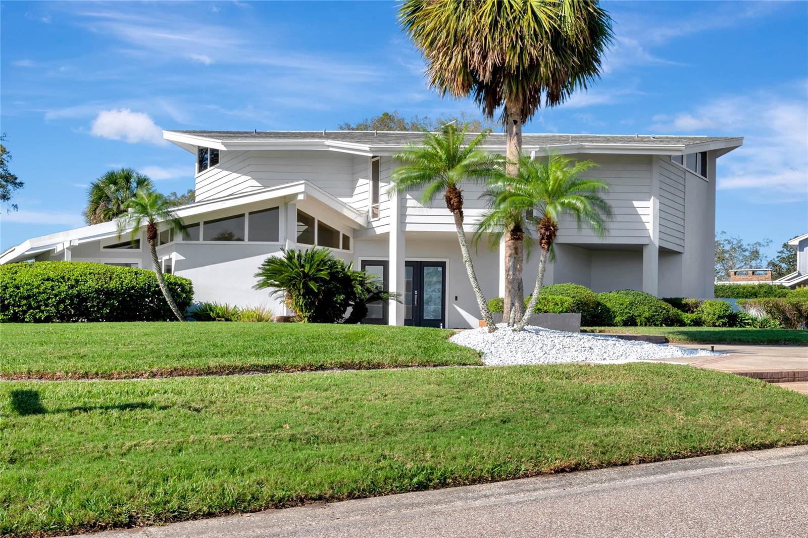 8922 BAY COVE COURT