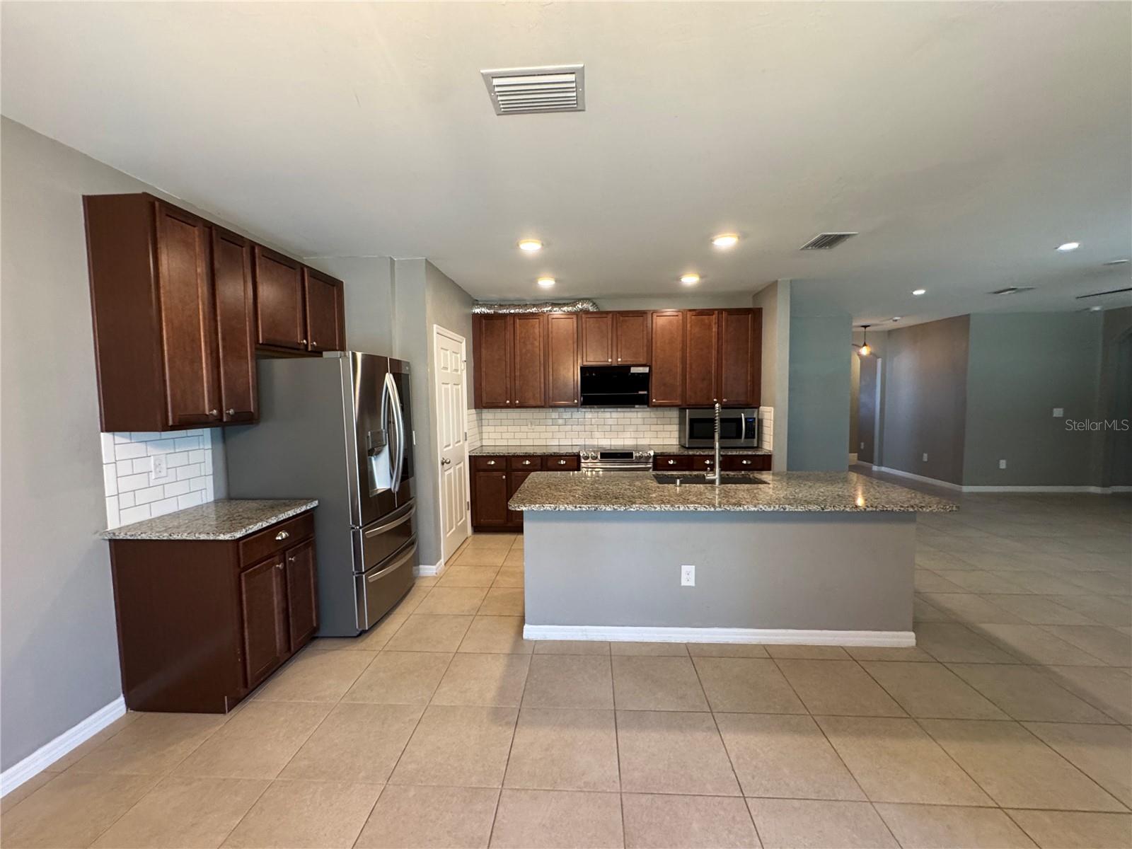 PUNTA GORDA ISLES SEC 20 - Residential Lease
