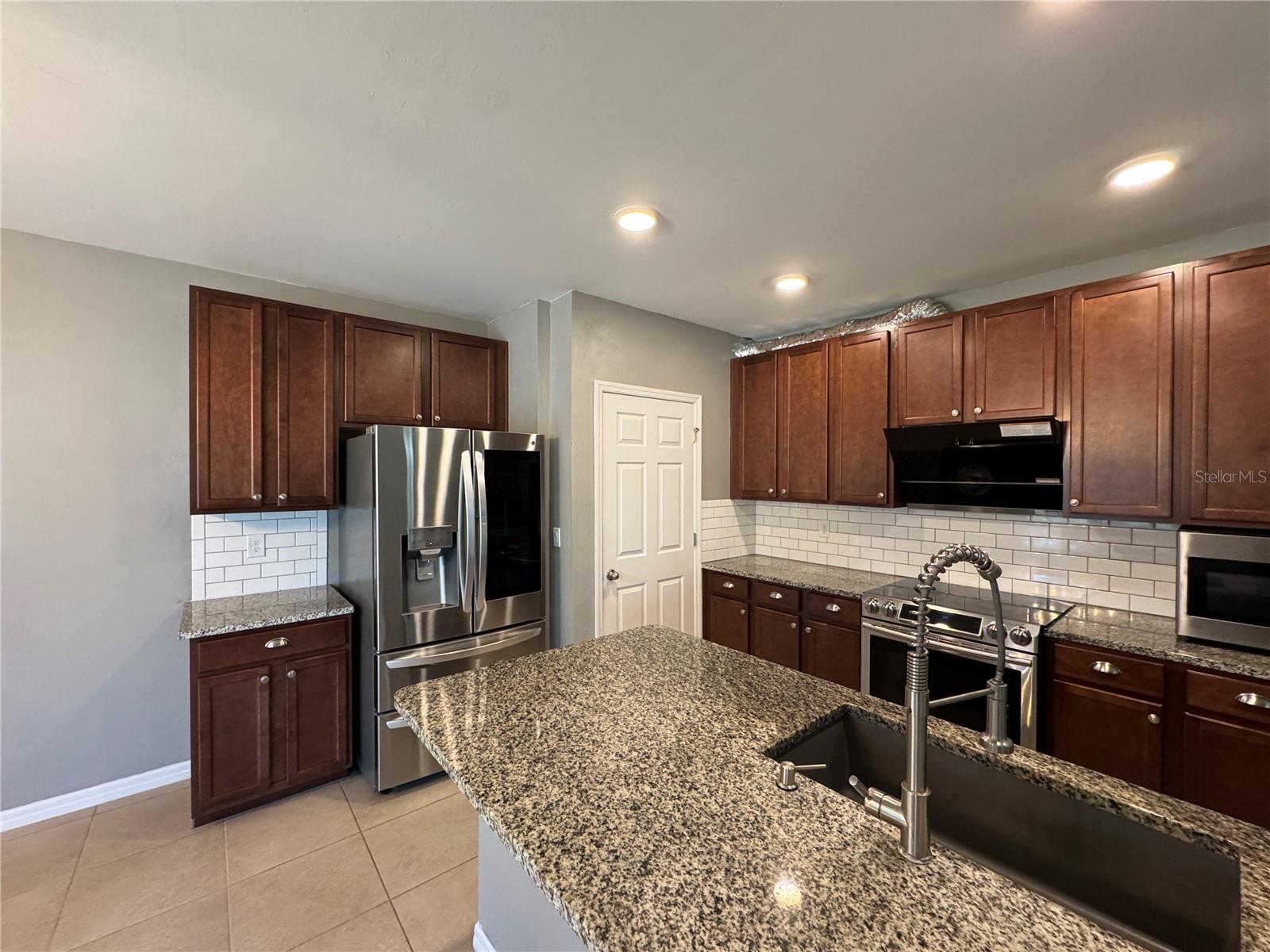 PUNTA GORDA ISLES SEC 20 - Residential Lease