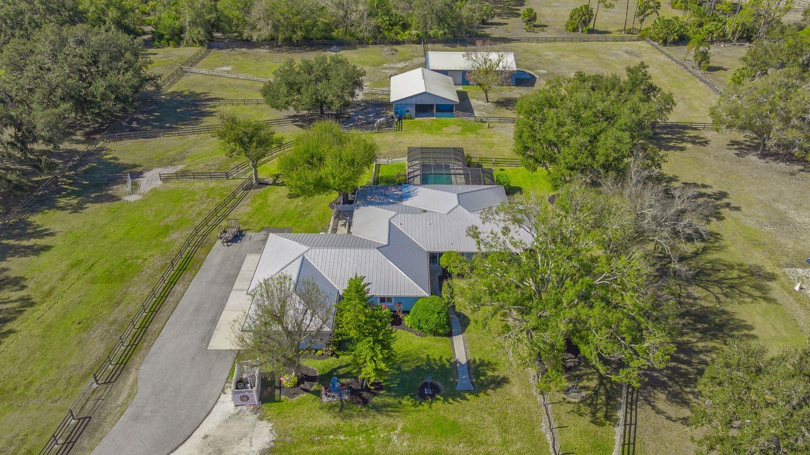 SADDLE CREEK - Residential