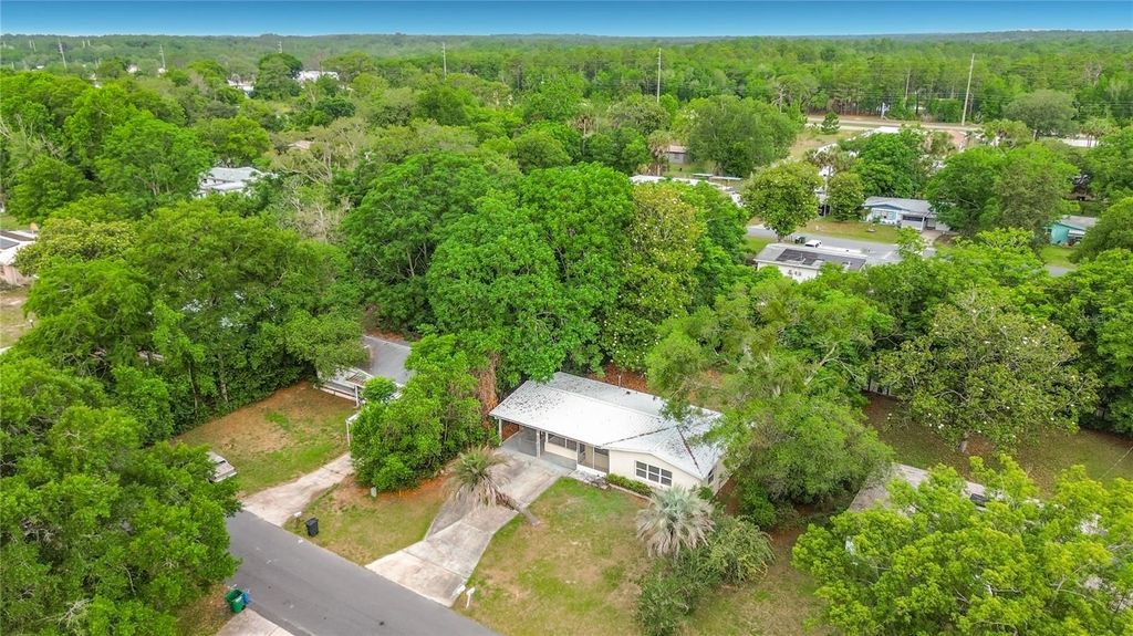 Photo of 10 S Wadsworth Avenue, Beverly Hills, FL 34465 (MLS # C7526106)