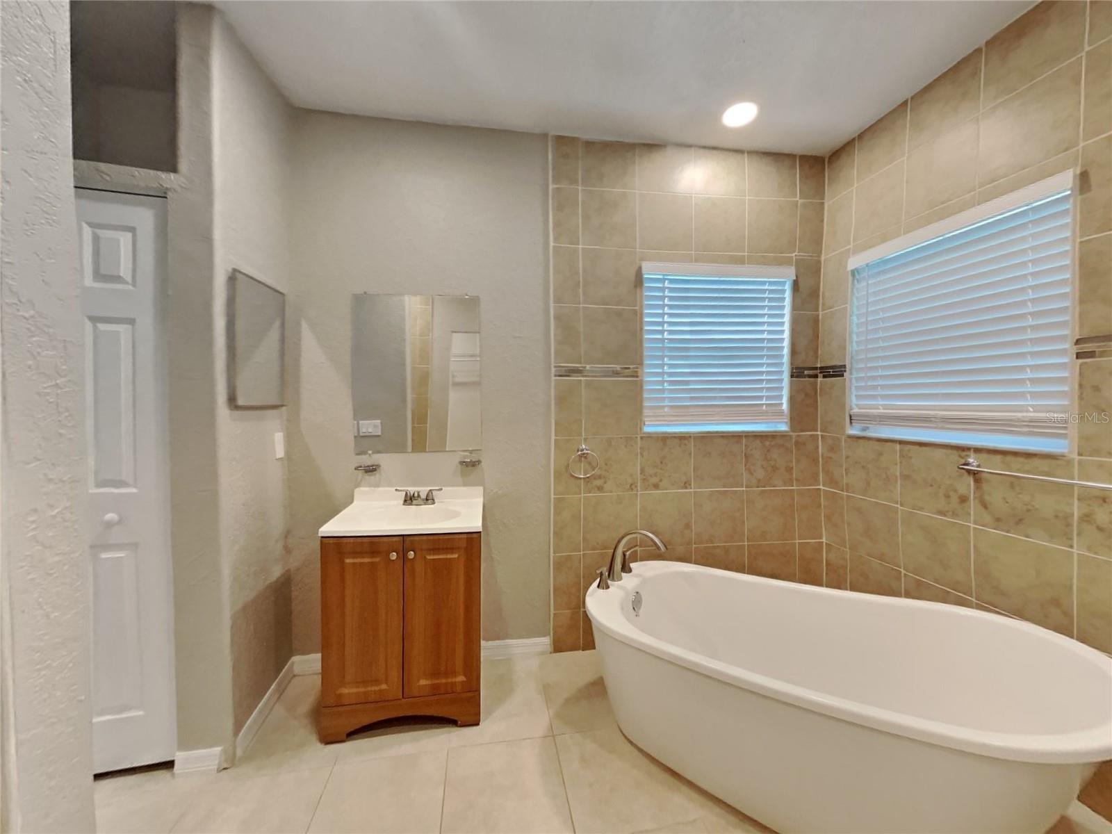 PORT CHARLOTTE SEC 051 - Residential Lease