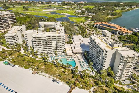 A home in LONGBOAT KEY