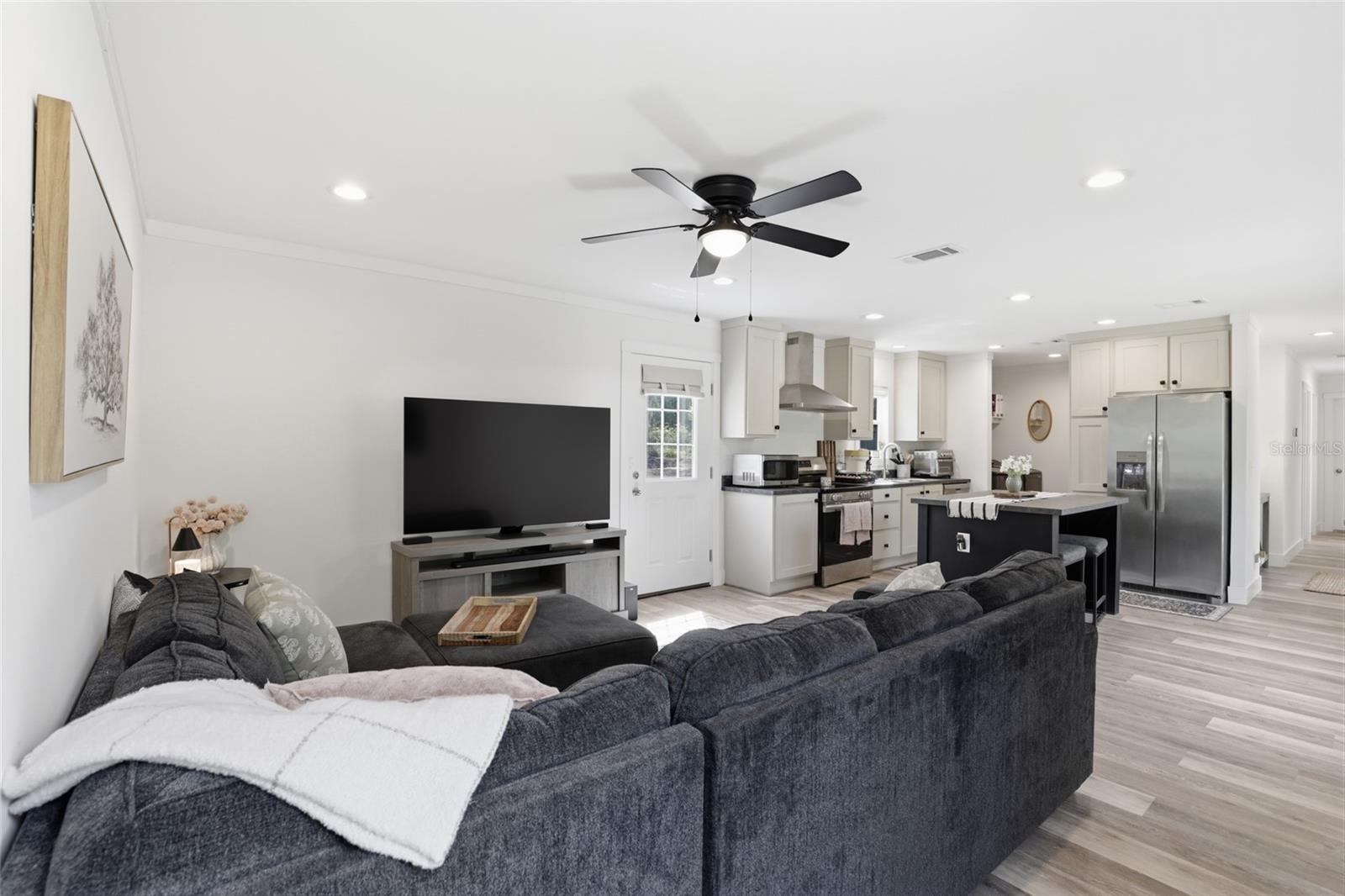 UNIVERSITY OAKS - Residential