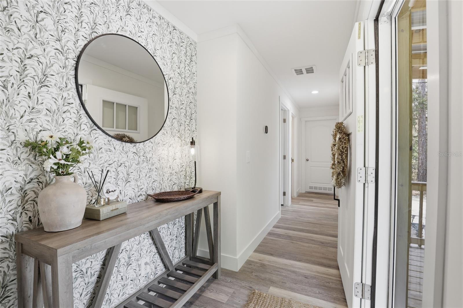 UNIVERSITY OAKS - Residential