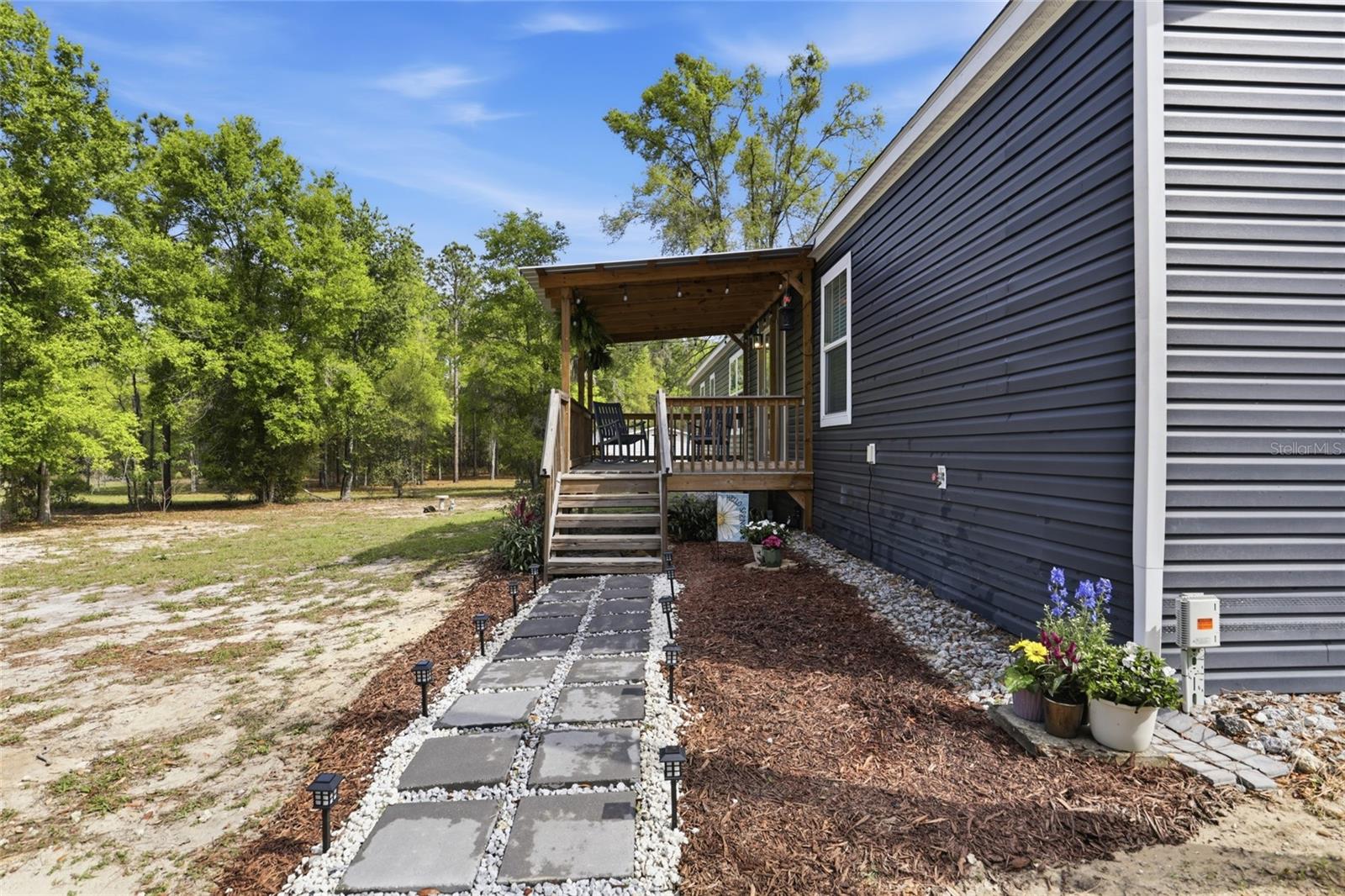 UNIVERSITY OAKS - Residential