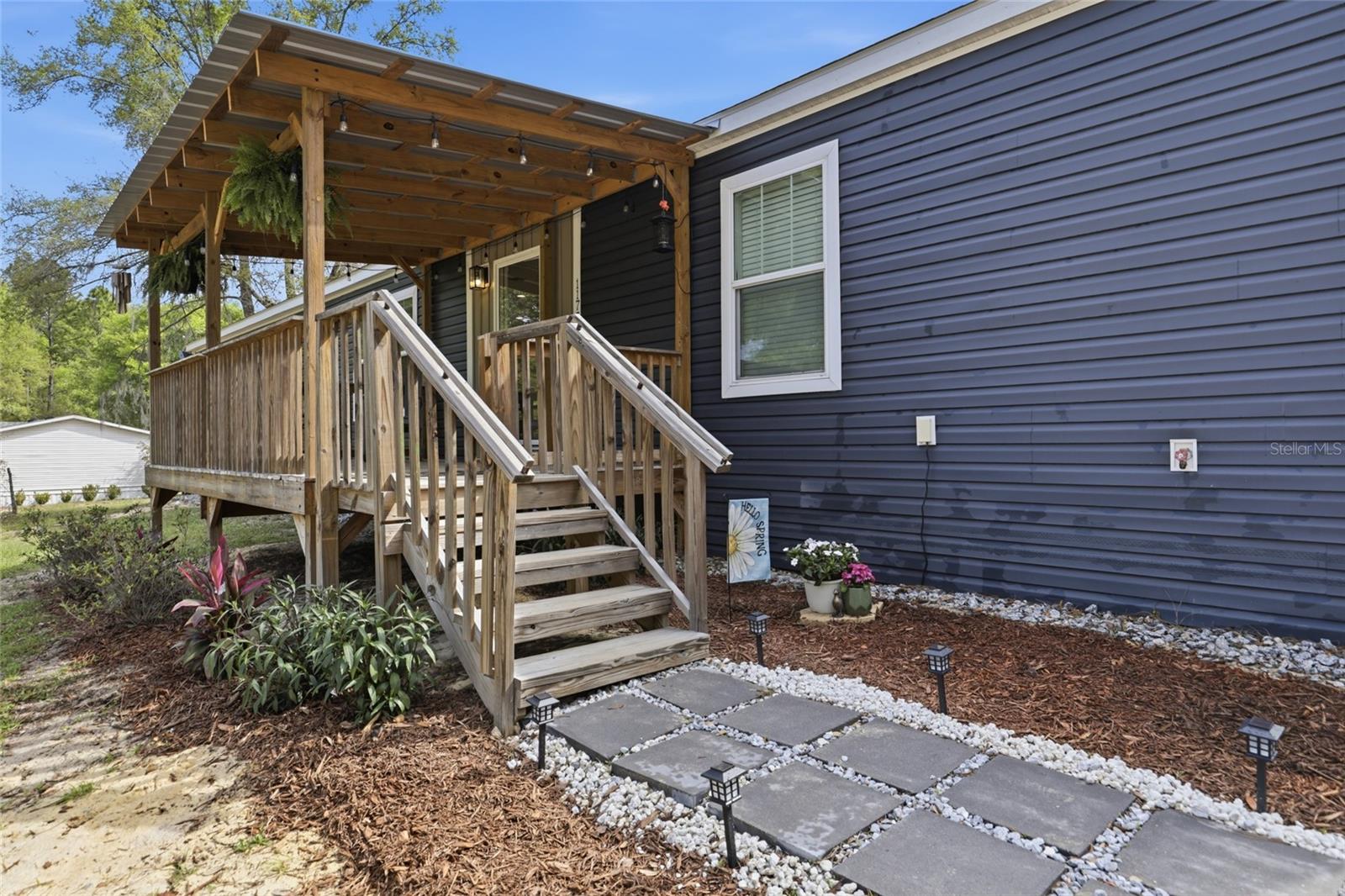 UNIVERSITY OAKS - Residential