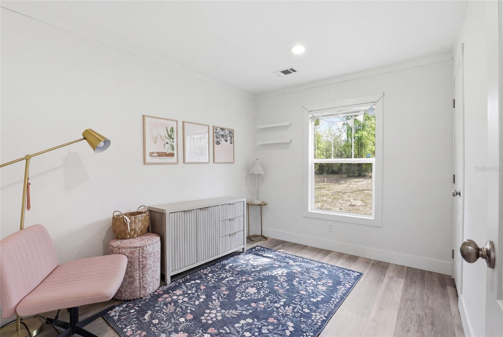 UNIVERSITY OAKS - Residential