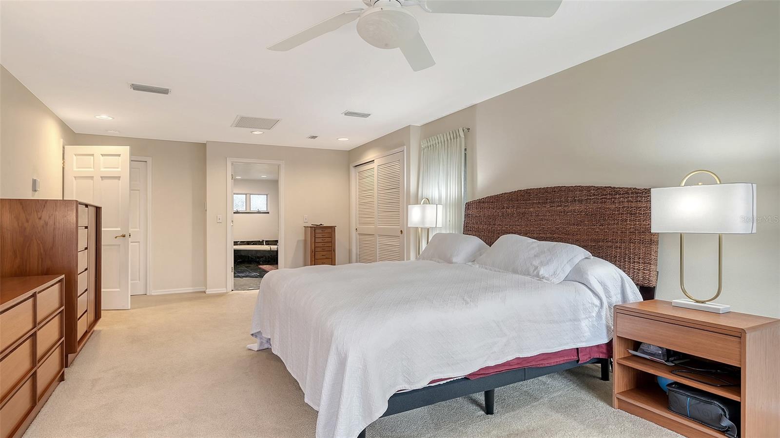 BAY ISLES - Residential