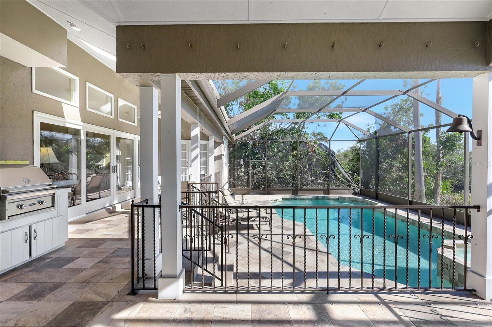 BAY ISLES - Residential